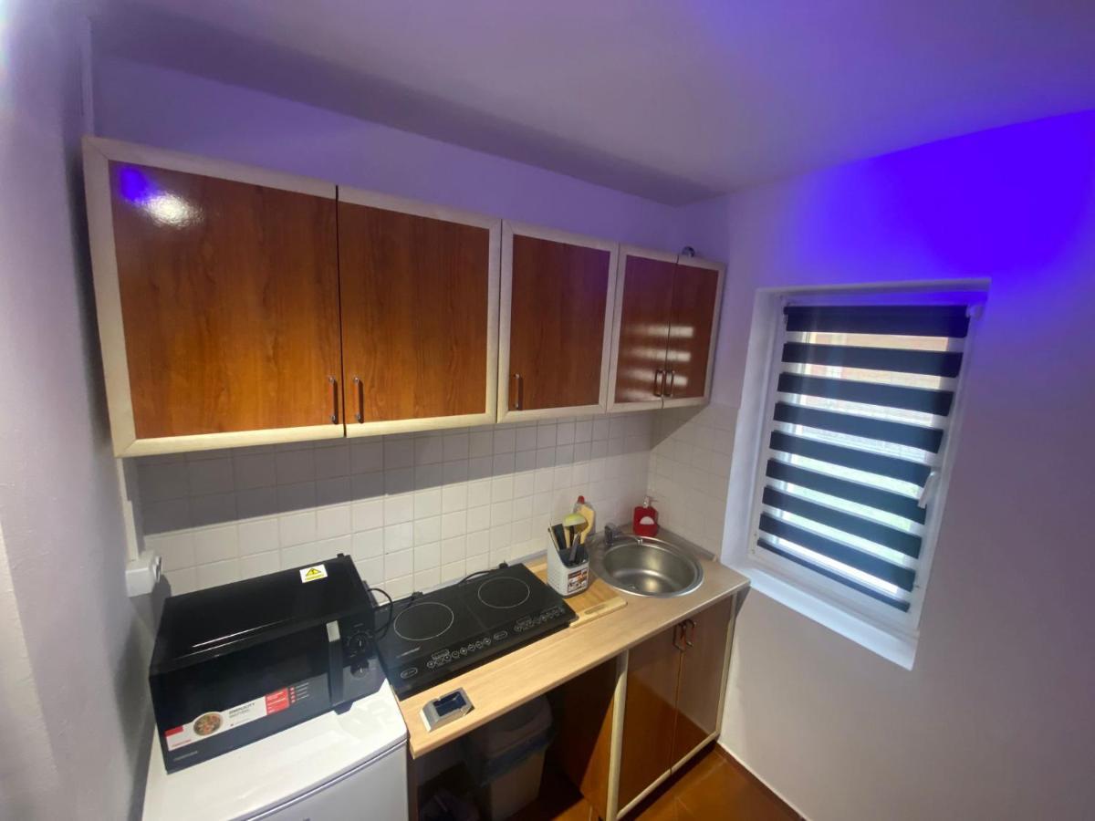 Andi 1-Apartament 2 Camere Беїле-Херкулане Екстер'єр фото