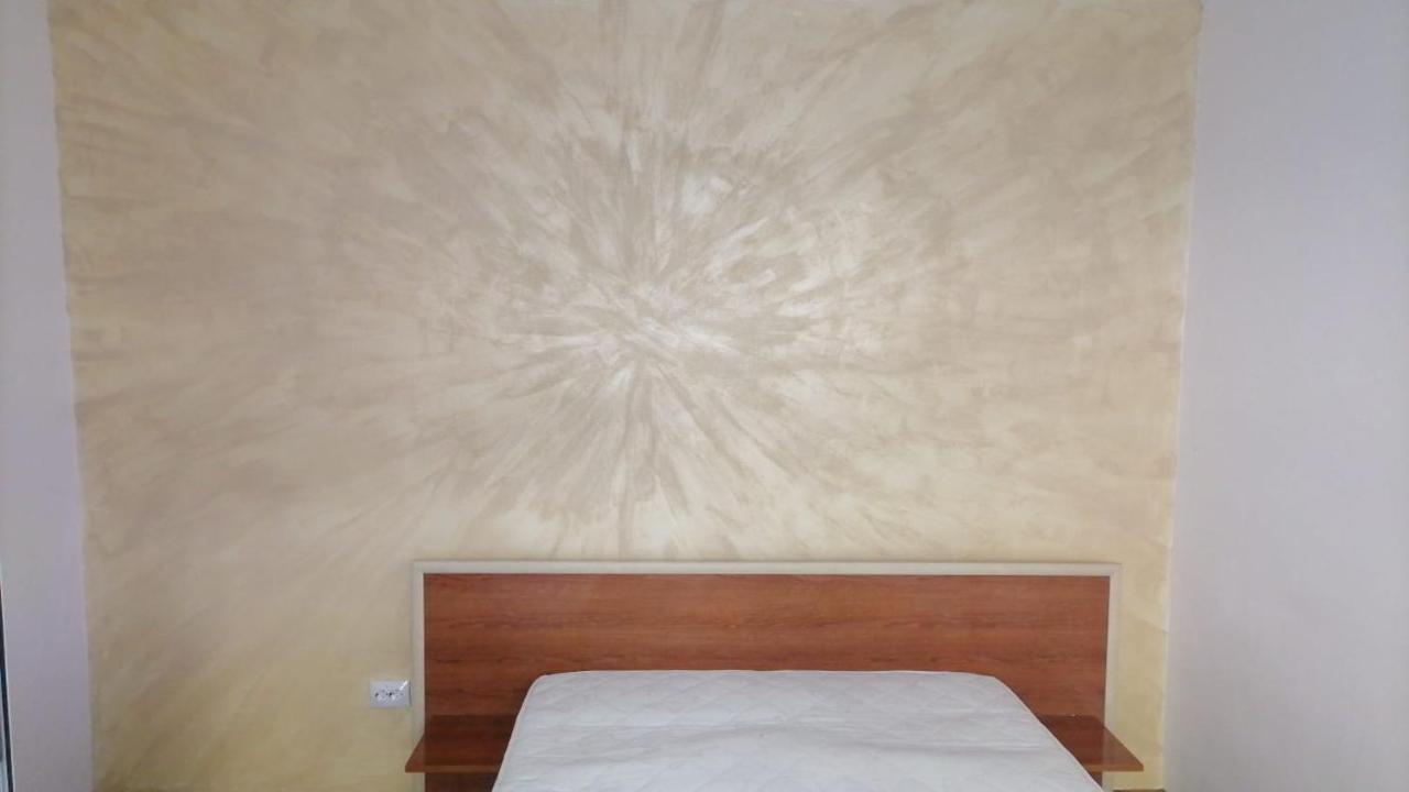Andi 1-Apartament 2 Camere Беїле-Херкулане Екстер'єр фото